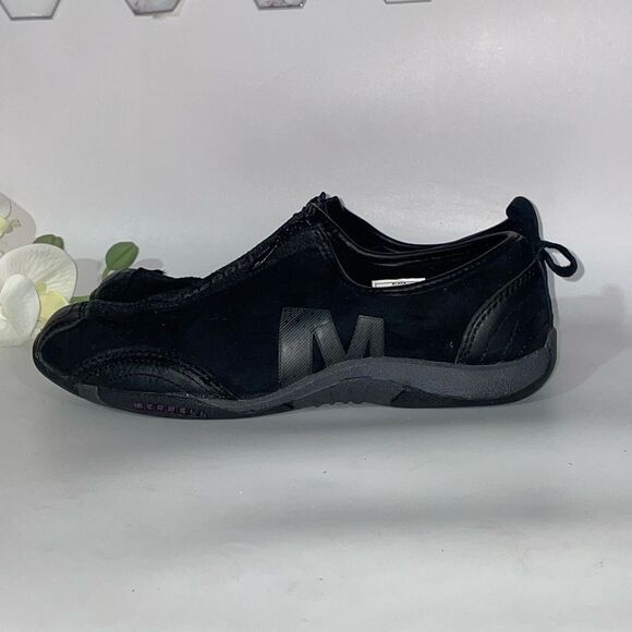 Merrell Black Athletic Shoes for Active Adventures - Picture 3 of 6